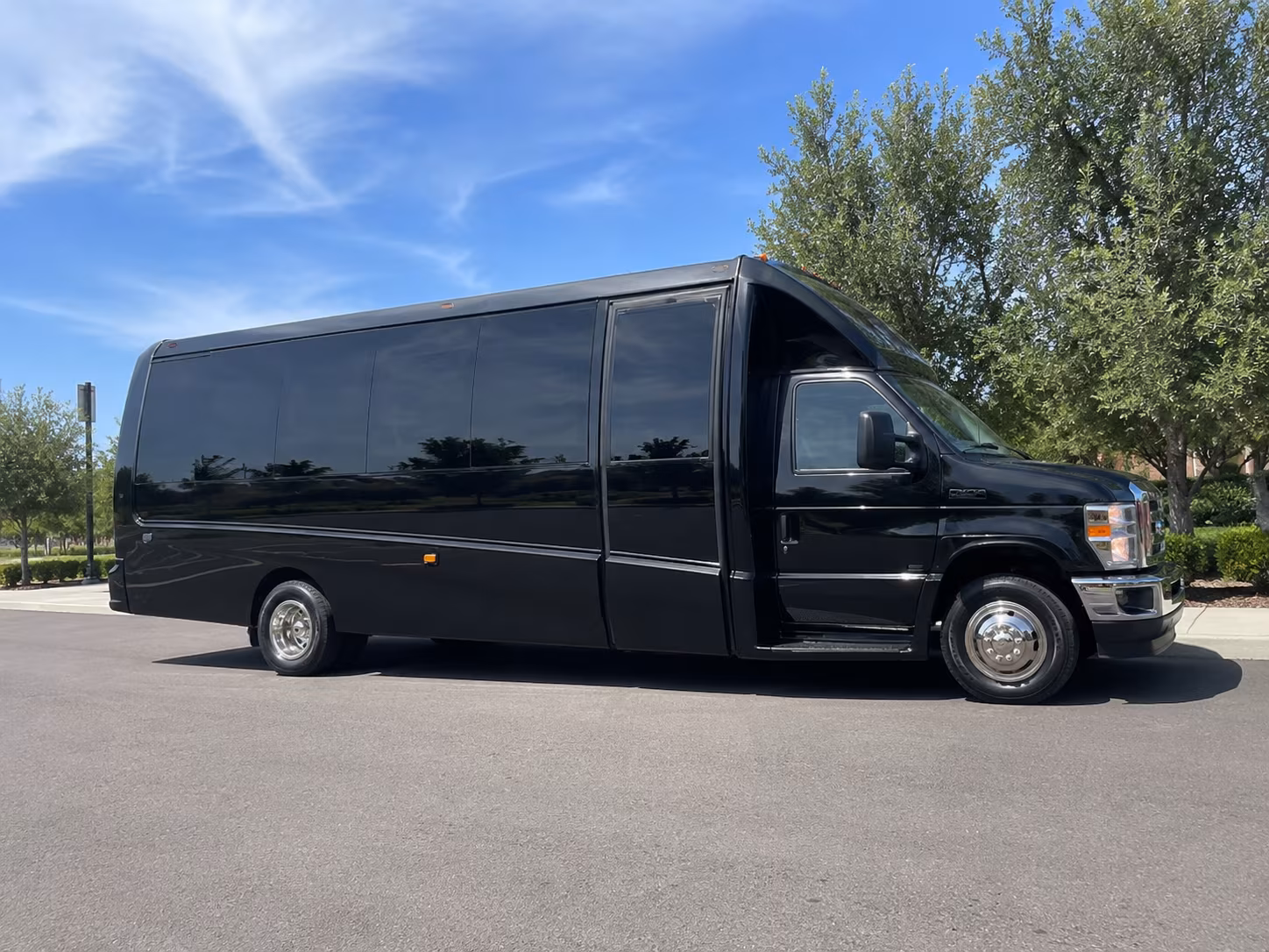 book a bus to kaseya center for miami heat games from cutler bay